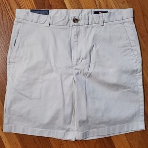 🚫SOLD 🚫 Solid Shorts Vineyard Vines